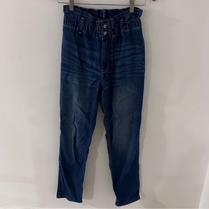 Hollister Ultra high rise mom jean